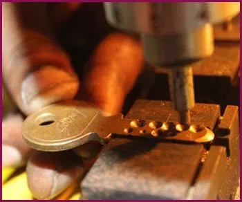 Upper Saddle River Locksmith Store Upper Saddle River, NJ 201-669-3917 - 17-key-making